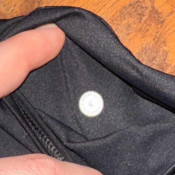 Lululemon Fast and Free 7/8 Tight - Picture 4 of 4